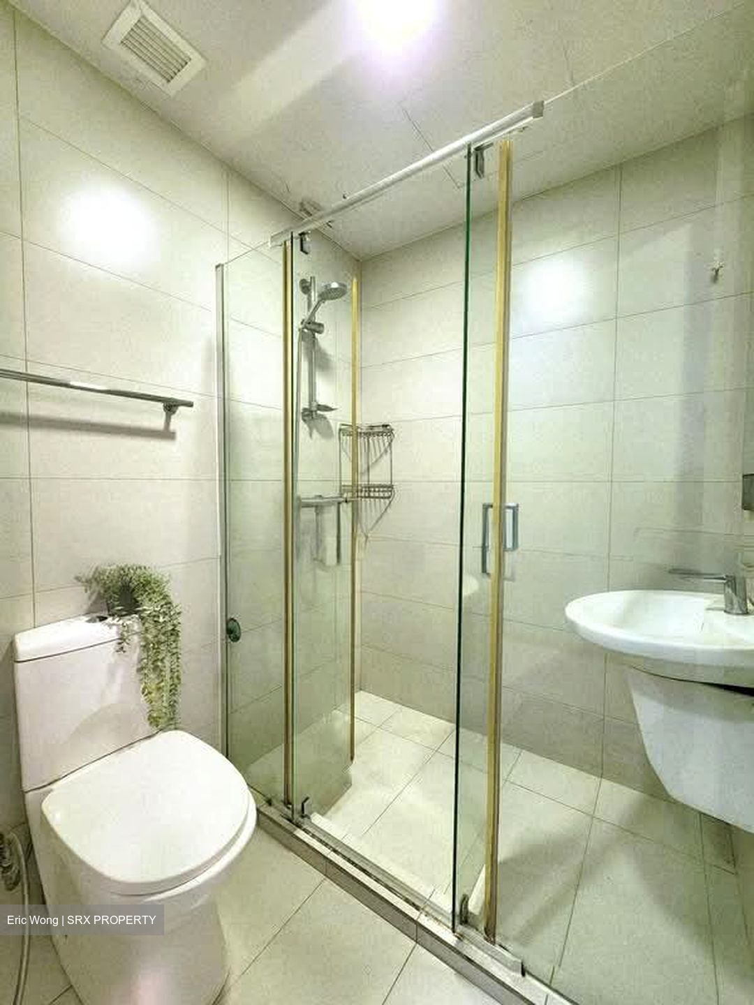 1 Canberra (D27), Condominium #581418741